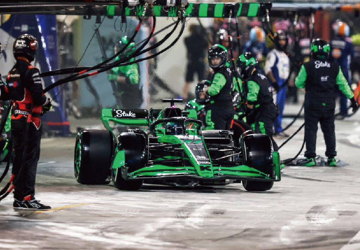 威廉姆斯横扫索伯车队，周冠宇点燃赛场