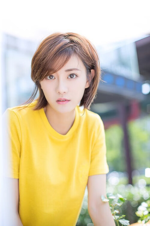 哈登47分燃爆休斯顿！火箭主场力克爵士，MVP级表现成全场焦点